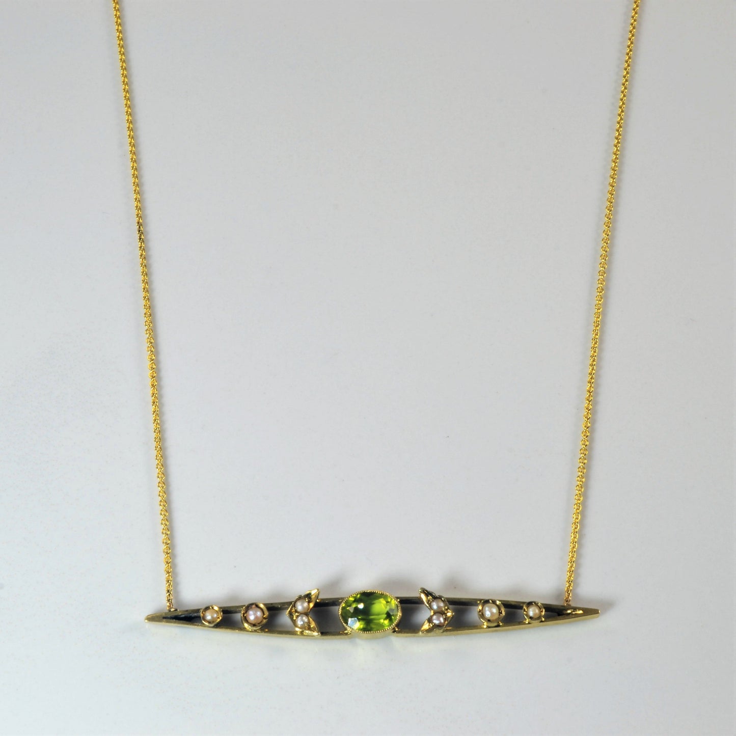 Bespoke' Edwardian Peridot & Pearl Bar Pendant Necklace | 0.65ct | 18 |