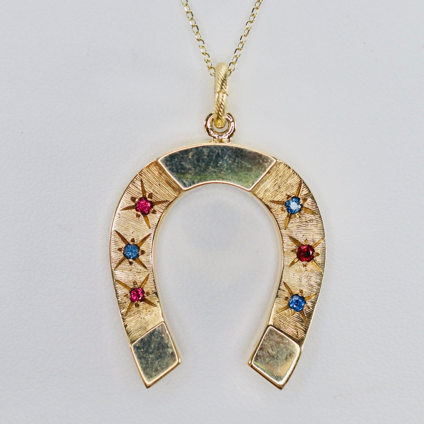 SALE!! Estate Horseshoe necklace in 14k yellow gold